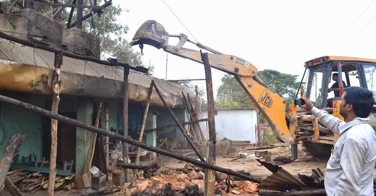 ପୁଣି ଉଚ୍ଛେଦ ହେବ ବେଆଇନ କ୍ରସର ୨୭୫ ବନାମ ୧୫ ଦିନ