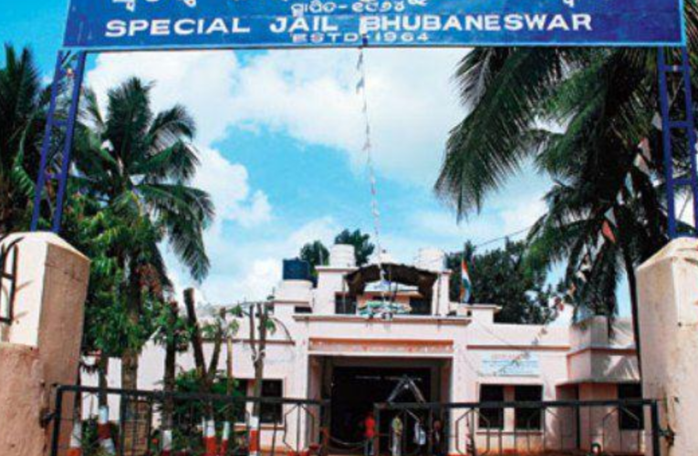 Odisha to Continue “Operation Cleanup” in Jails: Jail Staff are bared to carry mobile Phones inside