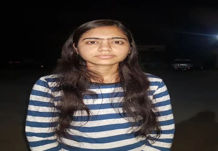 ୟୁକ୍ରେନ୍‌ରୁ ଫେରିଲେ ବସ୍ତର ଛାତ୍ରୀ ଶାଲିନୀ, କହିଲେ -ପ୍ରତି ମିନିଟ୍‌ରେ ଶୁଣାଯାଉଥିଲା ଆତଙ୍କର ଶବ୍ଦ…