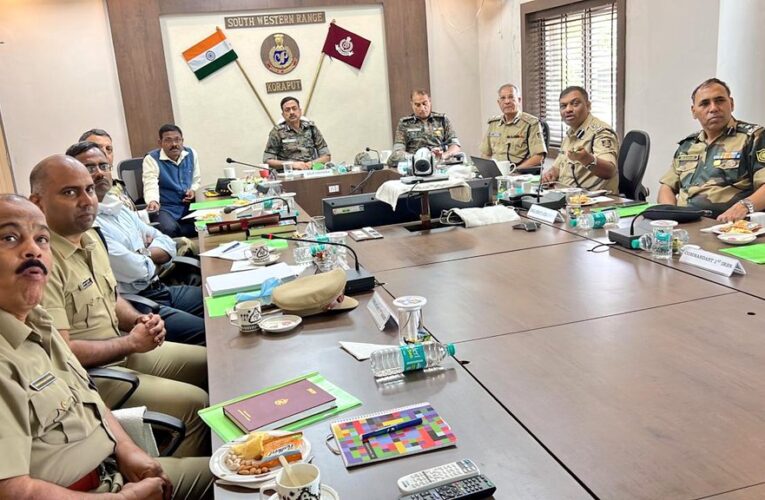 କୋରାପୁଟ ଗସ୍ତରେ ପୋଲିସ ଡିଜି, ମାଓ ସ୍ଥିତି ଏବଂ ନିର୍ବାଚନ ସୁପରିଚାଳନା ନେଇ ସମୀକ୍ଷା ବୈଠକ